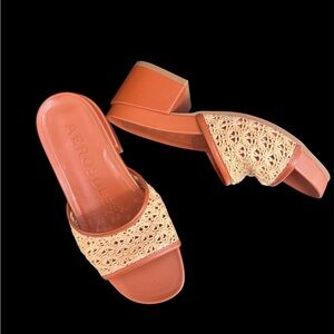 AEROSOLES Women's Clark Raffia Block Heel Sandal. NIB